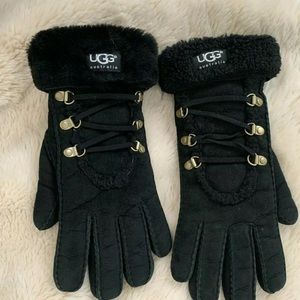UGG Aislynn Womens Gloves Size Medium